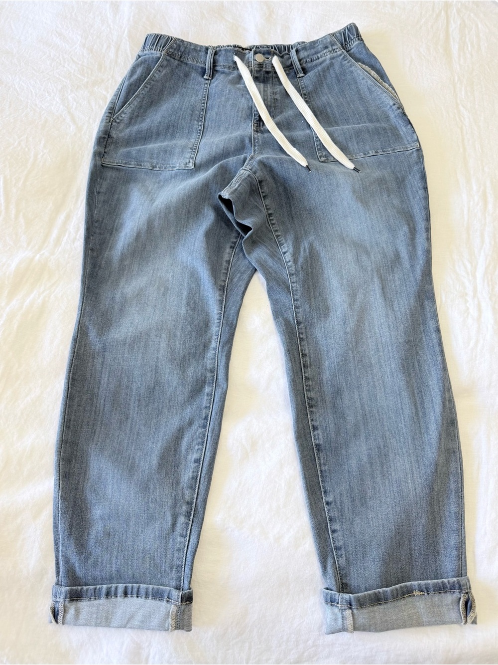 Judy Blue | Women’s 16 W | Joggers Blue High Waist Cuffed Jeans | JB88496 - Picture 1 of 8
